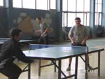Преподаватель дает студенту уроки мастерства
